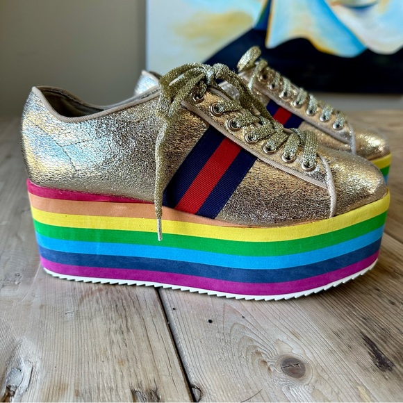 BAMBOO Shoes - Bamboo Gold Rainbow Platform Shoes Women’s Size 7